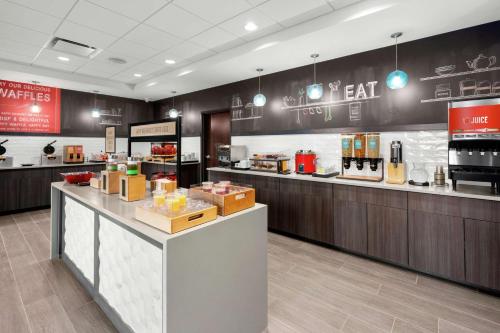 Jídlo v hotelu nebo okolí