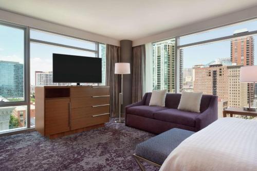 Homewood Suites By Hilton Chicago Downtown South Loop Image