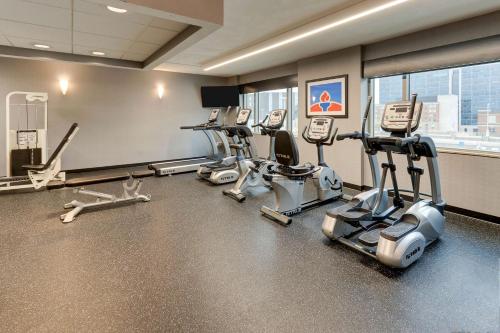 DoubleTree by Hilton St. Louis Forest Park Image