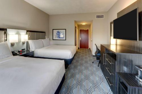 DoubleTree by Hilton St. Louis Forest Park Image