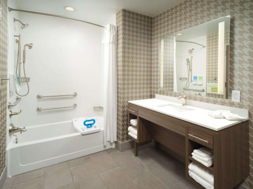 Bagno di Home2 Suites By Hilton Chattanooga Hamilton Place