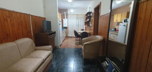 Departamento 2 habitaciones en Alta Gracia - Córdoba tesisinde bir oturma alanı