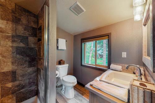 Kúpeľňa v ubytovaní Bearfoot Lodge