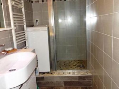 Ванная комната в Appartement Méaudre, 3 pièces, 6 personnes - FR-1-737-27