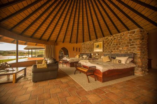 Galeriebild der Unterkunft Mount Etjo Safari Lodge in Kalkfeld