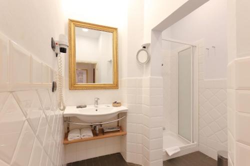 Bilik mandi di Relais Lavagnini Florence