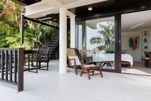 Balkoni atau teres di Baan Suay Villa