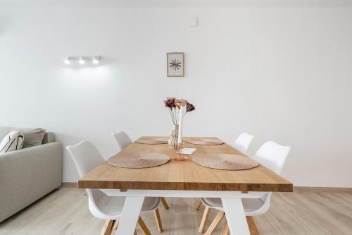 Φωτογραφία από το άλμπουμ του WELCS APARTAMENTO 064 EMP frente al Mar σε Empuriabrava