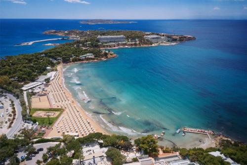 an aerial view of a beach and the ocean at Modern Garden View Apt in Voula, Athens - Luxe in Athens