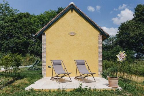 Taman di luar Les Callots - Maison d'hôtes