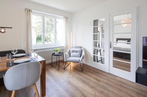STAYY Bijou Balgrist Premium Apartment near Hospitals - 24h Self Check-in - Parking