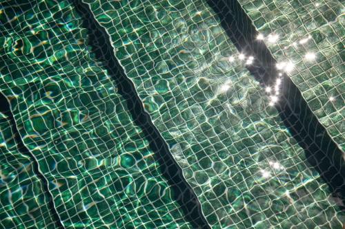 Kolam renang di atau dekat dengan Villa Theolia