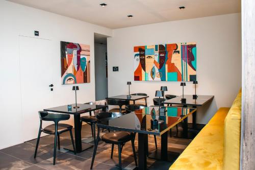 Гостиная зона в Etrus - Boutique Room & Rooftop