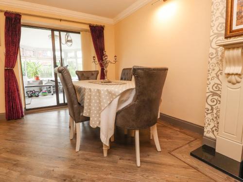 23 Wolsey Close – Photos 5