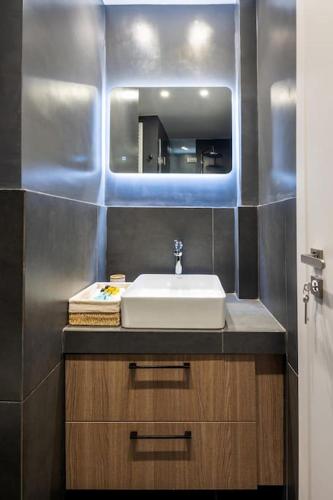 Euphoria Apartment