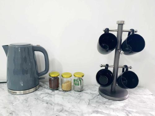 Utensilios para hacer té y café en Home From Home