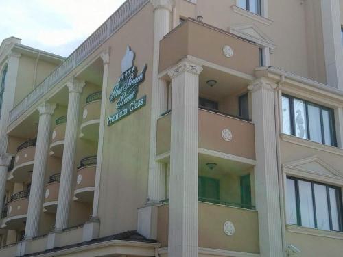 Billede fra billedgalleriet på Апартамент за гости Сънрайз Флора бийч резорт i Pomorie