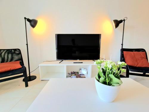 AA Guest - Piscis Mountain View Eco Apartment photo 16