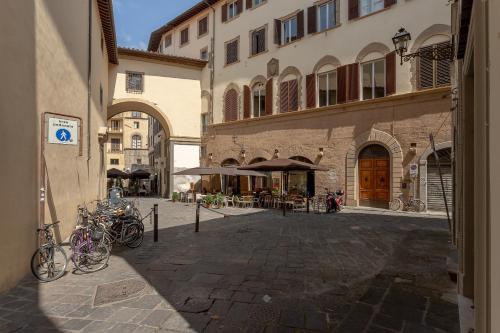 Piazza Dei Rossi Due View
