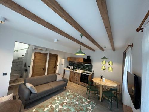 Posezení v ubytování Avlu Villas & Apartments