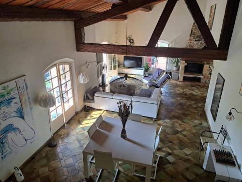 Villa provençale avec piscine au calme