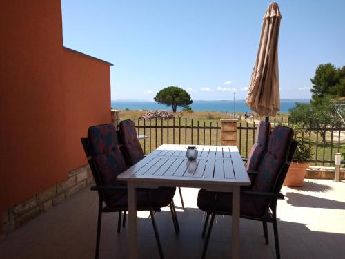 Apartmani Brkić - seaview apartments 100m to sand beach