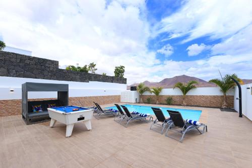 Bella, modern 2 bed Playa Blanca