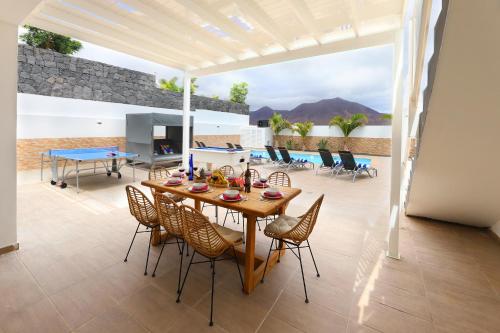 Bella, modern 2 bed Playa Blanca