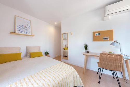 Ένα ή περισσότερα κρεβάτια σε δωμάτιο στο 10CAN Appartement Vieux Port - 6 pers max