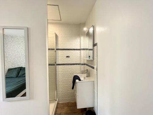 Ένα μπάνιο στο • CosyHouse By Janna • Terrasse - Wifi