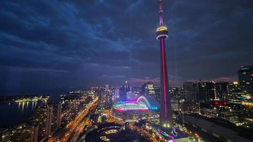 Kép Magnificient View next CN Tower/Rogers/Union/MTCC szállásáról Torontóban a galériában