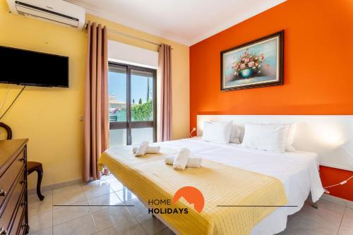 #180 T2 Ondas do Mar by Home Holidays
