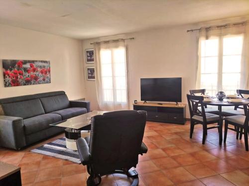 Appartement, plein centre, balcons, clim, parking