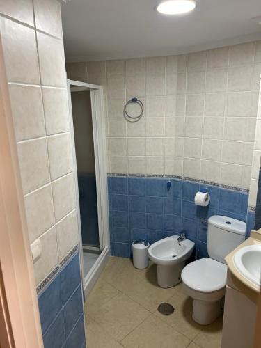 Ένα μπάνιο στο Apartamento BuenasVistas