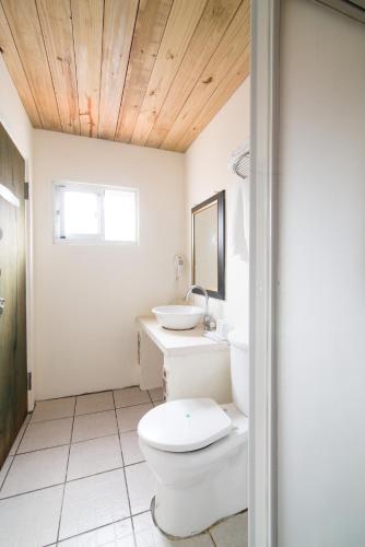 Un baño de Monet Garden Coffee Farm