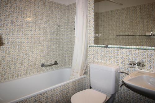 Ένα μπάνιο στο Residenza Lagrev 1 Zimmerwohnung Nr 103 - Typ 12B - 1 Etage - Süd