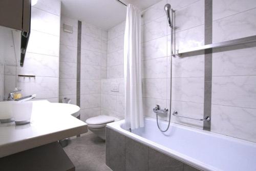 Residenza Lagrev 1 Zimmerwohnung Nr 228 - Typ 11A - 2 Etage - Ost