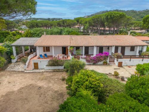 an aerial view of a house with a yard at Holiday Home Bolina by Interhome in Conca Verde