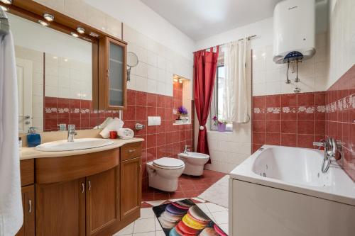 Camellia- Cozy apartment (Bacvice beach, center)