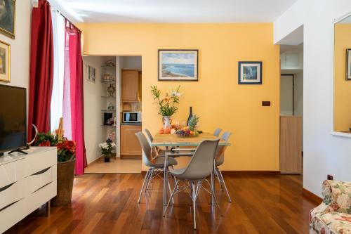 Camellia- Cozy apartment (Bacvice beach, center)