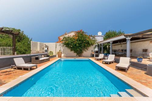 Villa - Algarve, Portugal, 4 Bed ensuite, private pool, lake and beautiful gardens 내부 또는 인근 수영장