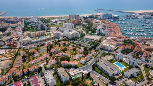 1 BDR Vilamoura Escape W Patio by LovelyStay