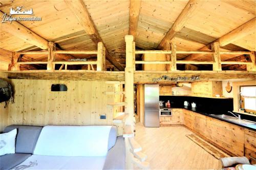 O bucătărie sau chicinetă la Chalet Heaven Mottolino by Livigno Accomodation
