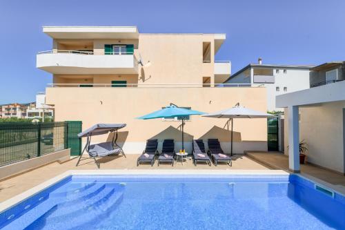 Apartment Renata + PRIVATE swimming pool in SPLIT