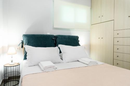 Ένα ή περισσότερα κρεβάτια σε δωμάτιο στο Peter's cozy home