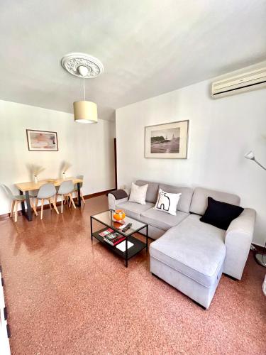 Posezení v ubytování Vera Apartment, acogedor y tranquilo en el corazón de la ciudad