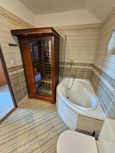 Koupelna v ubytování Apartmány Turold Mikulov 2