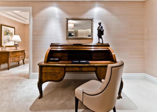 The Ritz-Carlton, Montreal Image