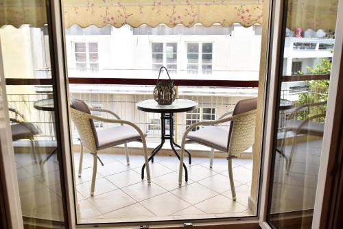 Downtown Apartment 10