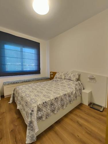Ένα ή περισσότερα κρεβάτια σε δωμάτιο στο Himara seaside apartment
